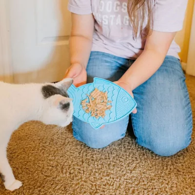 Plato Lickimat Casper Naranja Anti Ansiedad para Gatos